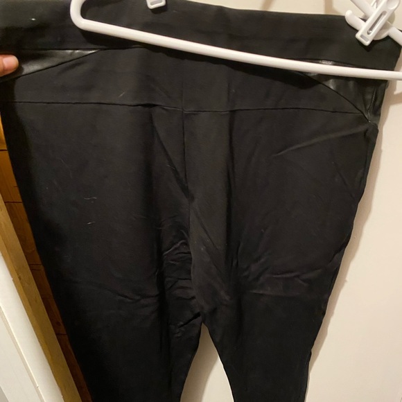 Faux leather detail pants - Picture 2 of 4